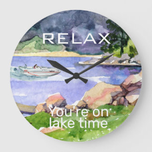 Slappna av Du är på Sjö Time Watercolor Boating Stor Klocka