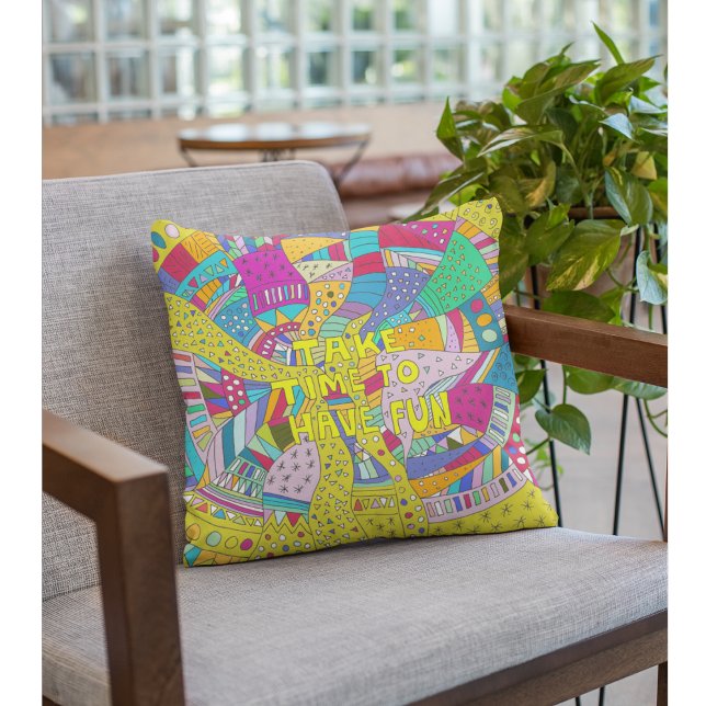 Slappna av, färglös doodle stil mindfulness cushio kudde (Skapare uppladdad)