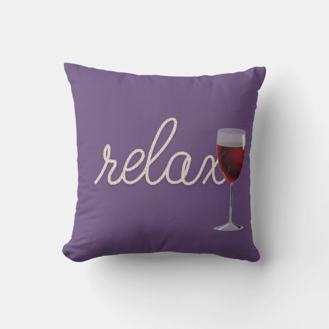 Slappna av i texten på lila med vin glas kudde (Framsida)