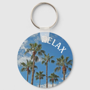 Slappna av i Tropical Handflatan Träd Blå himmel P Nyckelring