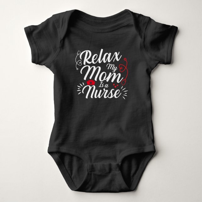 Slappna av min Mamma är en nässluss, Mamma Nurse G T Shirt (Framsida)