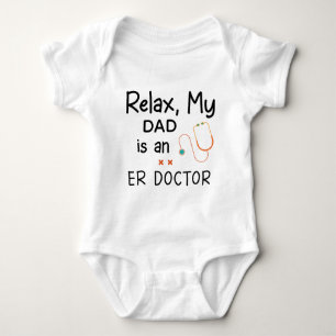 Slappna av min Pappa är en ER Doktor T Shirt