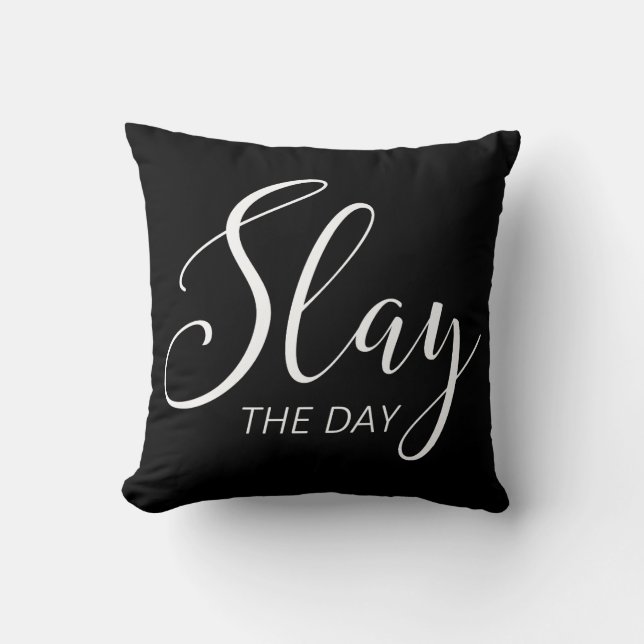 Slay Day Kudde (Framsida)