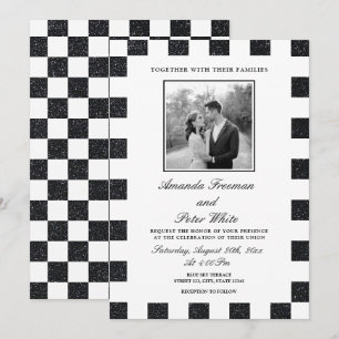 Sleek Black & White Glitter Checkerboard Bröllop Inbjudningar