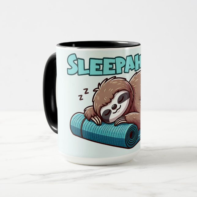 Sleepahok - Sleeping Sloth on Yoga mat Mugg (Framsida vänster)