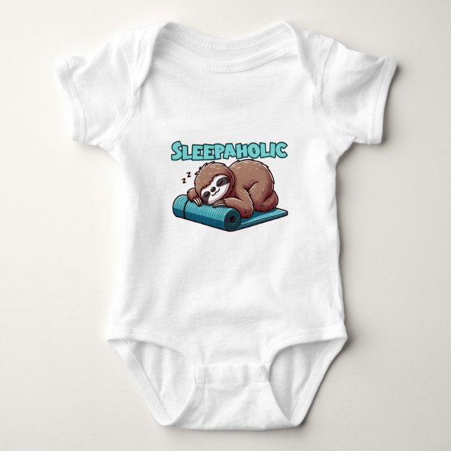 Sleepahok - Sleeping Sloth on Yoga mat T Shirt (Framsida)