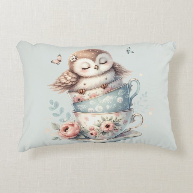 Sleeping Owl in Stacked Floral Teacups Prydnadskudde (Framsidan)