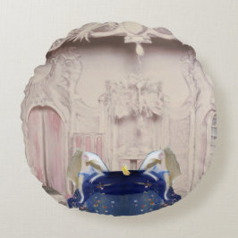 Sleeping Princess Round Pillow – Opalescent Dream Rund Kudde