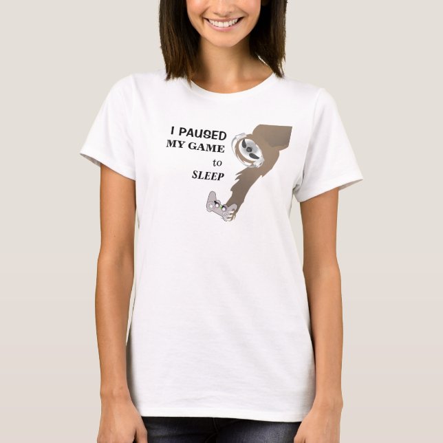 Sleeping Sloth with Game Controller T-Shirt (Framsida)