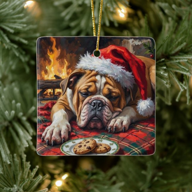 Sleepy Bulldog Dog Fast Asleep Santa Hat Christmas Julgransprydnad Keramik (Träd)