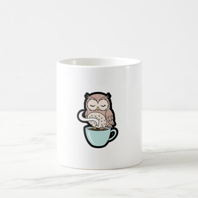 Sleepy Owl on Coffee – Cute Cozy Illustration Kaffemugg (Center)