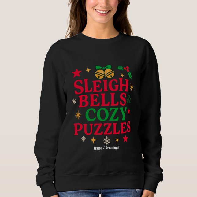 Sleigh Bells & Cozy Puzzles Festive Holiday Gift  T Shirt (Framsida)