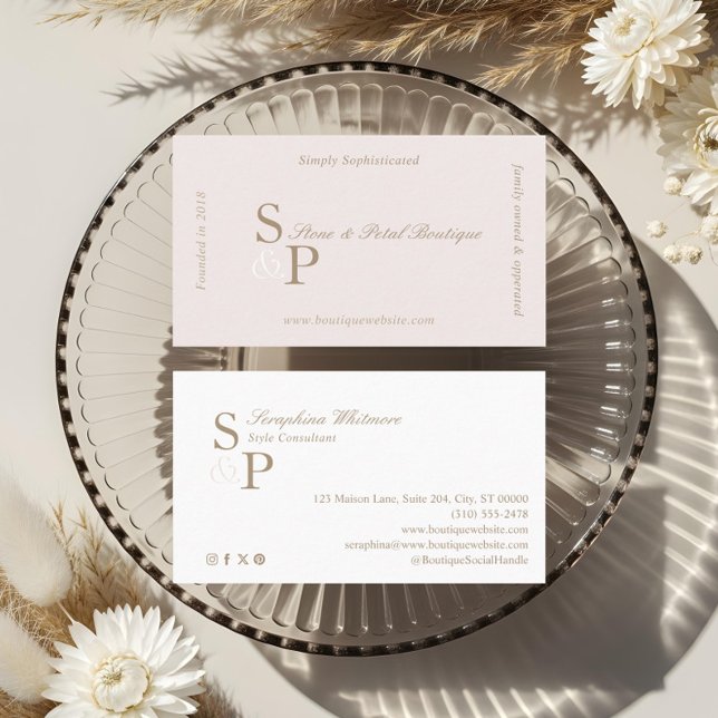 Slick Chic Minimal Elegant Butik Monogram Logotyp Visitkort (Sleek Chic Minimal Elegant Boutique Monogram Logo Business Card)