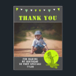 Slimme Monster Grönt Kids Photo Birthday Tack Vykort<br><div class="desc">Slime Monster Grönt Barns födelsedag Tack för vykortet med ett foto-/Creepy-tack för för barn som har en tunn födelsedagsfest. Brevkortet har ett äckligt grönt-glidmonster. Anpassa vykortet med ditt barns foto och namn. Du kan också ändra eller lämna tackkortet. Underbar för pojkar och flickor som kärlek glider och monster.</div>