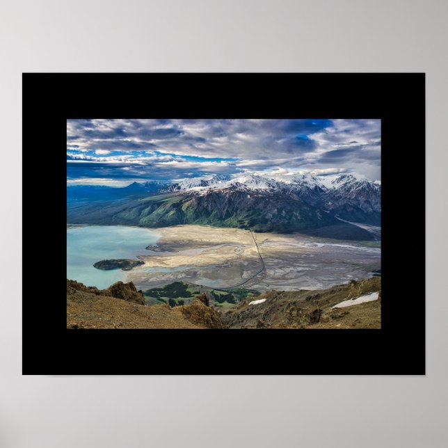 Slims River och Mountain View Poster (Framsidan)