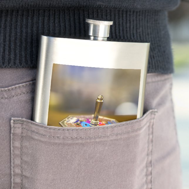 SlipperyJoe Hanukkah dreidel gift octagonal base b Fickplunta (In Situ)