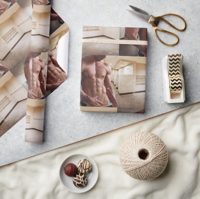 SlipperyJoe shirtless muscular man sixpack abs fit Presentpapper (Hantverk)