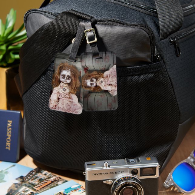 SlipperyJoes äckliga docka blek ansikte kräppblod  Bagagebricka (Fram & Baksida)