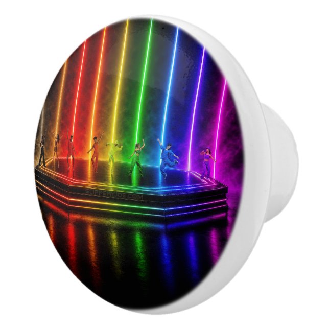 SlipperyJoes dansuppträdande som firar Pride  Knopp (Höger)