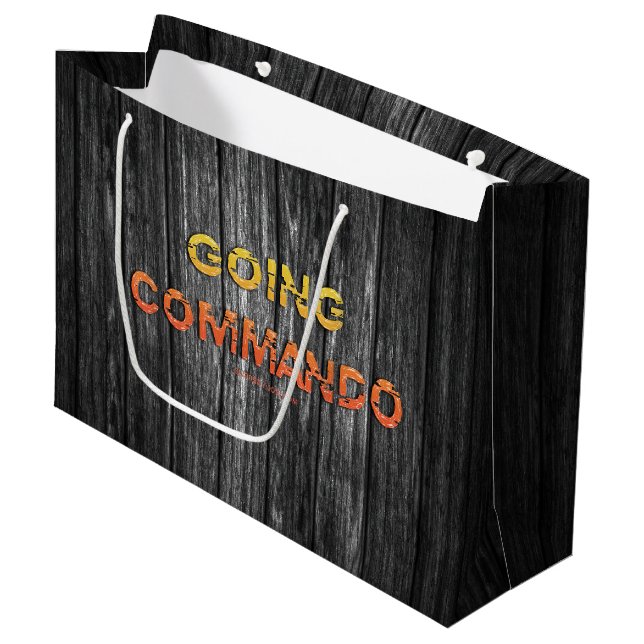 SlipperyJoe's går commando dive-bar energi råhet  (Framsidan Vinklad)