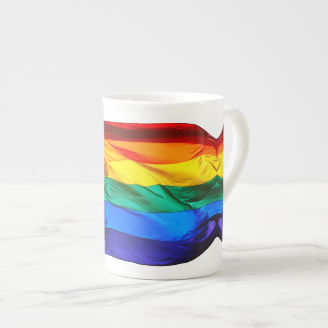 SlipperyJoe's HBTQ-stolthet flagga vajande röd ora Benporslin Mugg (Framsida höger)