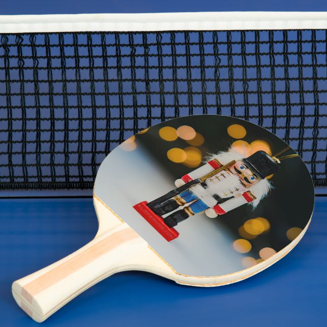 SlipperyJoes julklassiska nötknäpparprydnad Pingisracket (Insitu)