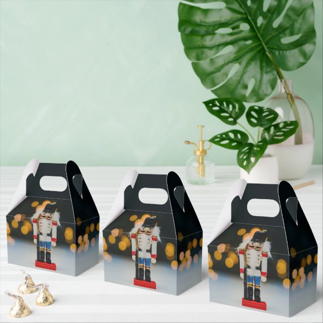 SlipperyJoes julklassiska nötknäpparprydnad Presentaskar (Multipel)