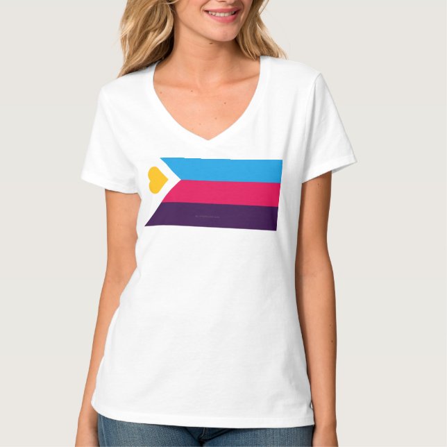 SlipperyJoes trefärgade polyamorösa stolthetsflagg T Shirt (Framsida)