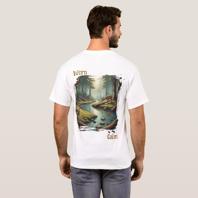 Sliten Lugnt Drivved Skogsström Vilda Djur T Shirt (Hel baksida)