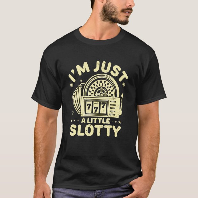 Slot Machine Roulette Gambler Betting Casino Gambl T Shirt (Framsida)