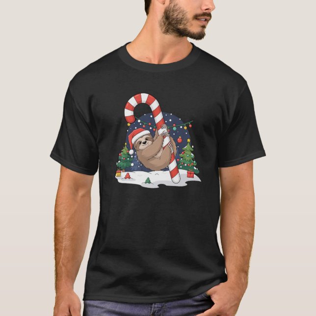 Sloth and Giant Candy Cane Christmas Pajama for Sl T Shirt (Framsida)