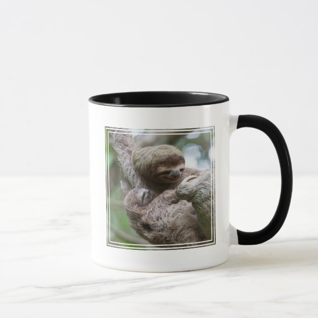 Sloth Baby med Mor Hanging från Träd Mugg (Höger)