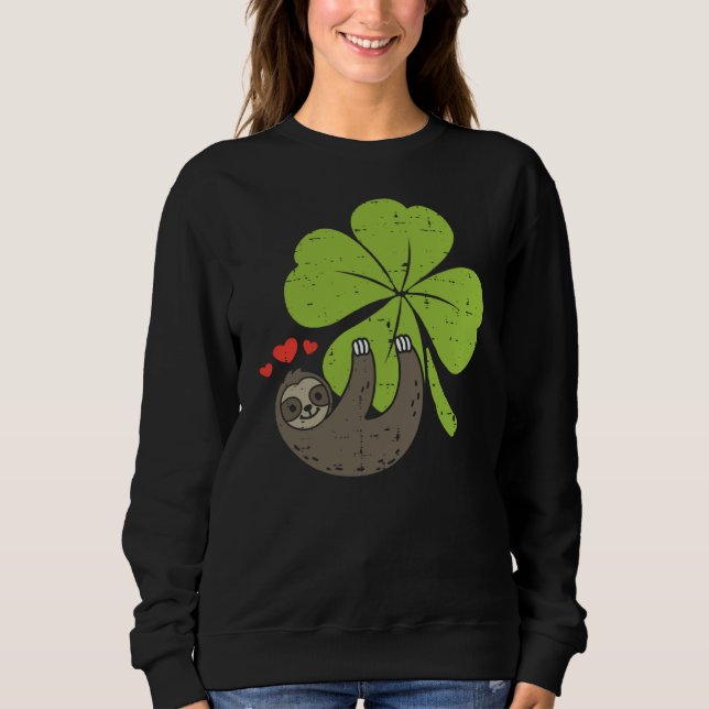 Sloth On Shamrock Hearts Cute St Patricks Day Men  T Shirt (Framsida)