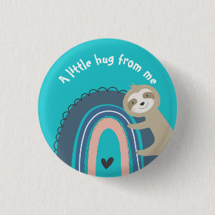 Sloth på en Rainbow Hug Button Knapp