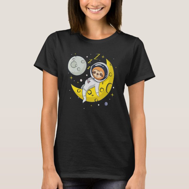 Sloth Sleeping on The Moon  Cute Astronaut Sloth T Shirt (Framsida)