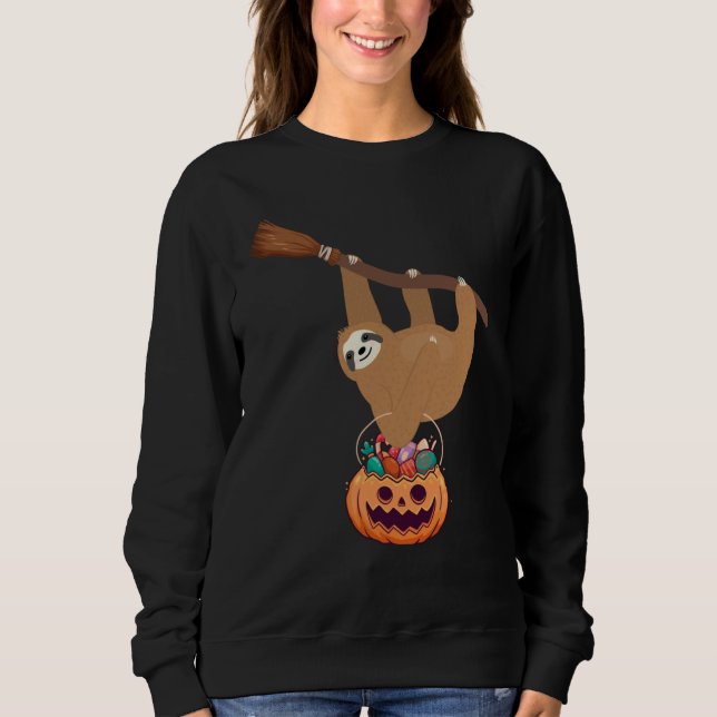 Sloth Witch Broom Halloween Costume T Shirt (Framsida)