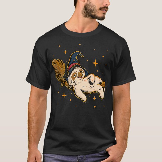 Sloth Witch Cute Halloween-design för Sloth Älskar T Shirt (Framsida)