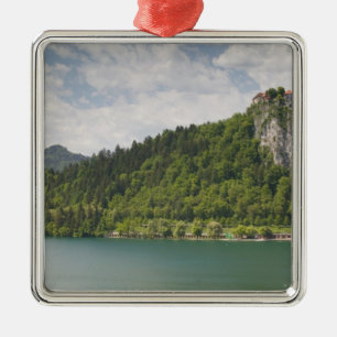 SLOVENIEN, GORENJSKA, Bled: Bleds slott & Julgransprydnad Metall