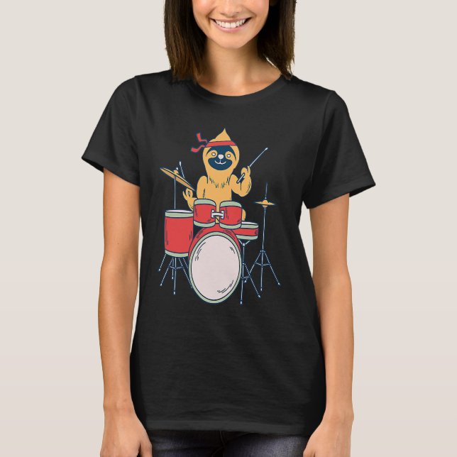Slow Drummer Sloth Heavy Metall som säger Doom Met T Shirt (Framsida)