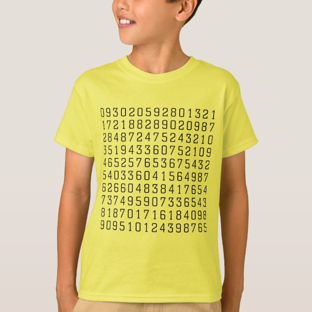 Slumpmässigt numrerar tee shirt (Framsida)
