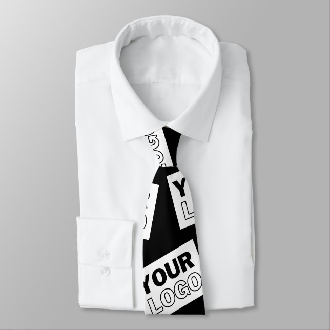 Slumpmässigt placerad sökning efter Logotyp eller  Slips (Bunden)