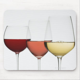 Slut upp av exponeringsglas av olika viner musmatta