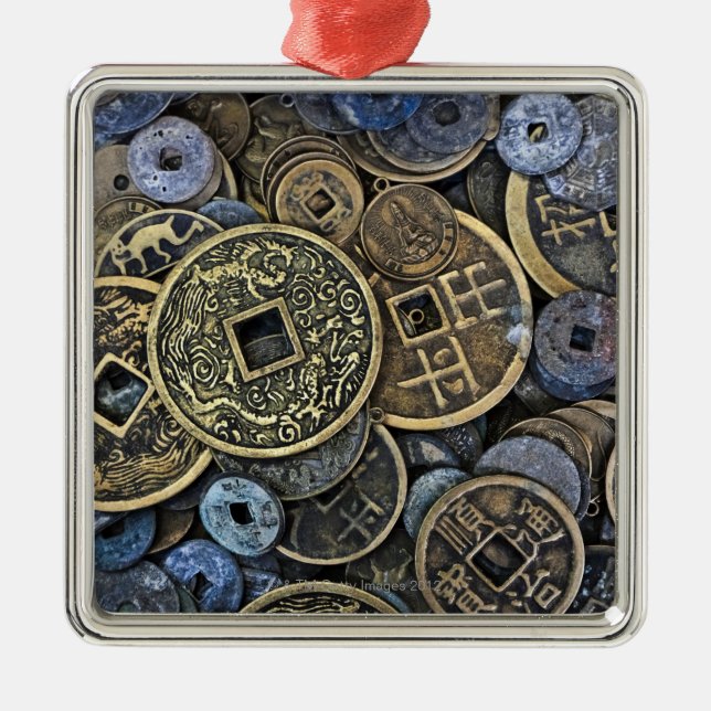 Slut upp av vietnamesiskt mynt julgransprydnad metall (Framsidan)