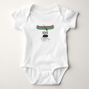 Sluta aldrig utforska Canoe Tee