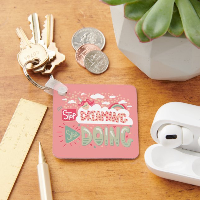 Sluta drömma, börja göra Light Salmon Metall Nyckelring (Skrivbord)