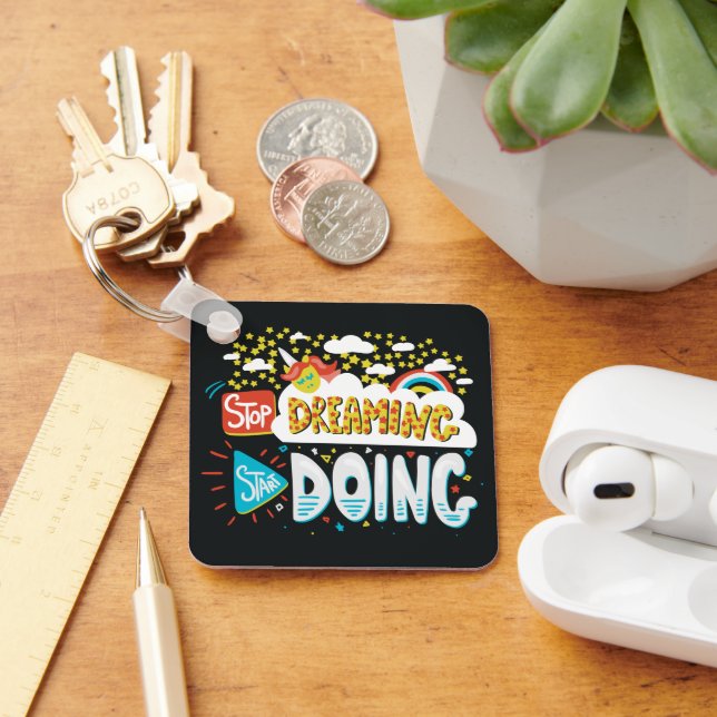 Sluta drömma, börja göra svart Metall Nyckelring (Skrivbord)