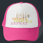 Slutligt Anpassade av Fiesta Bachelorette Favor Keps<br><div class="desc">Fira din Bachelorette med en sista fiesta! Anpassadets truckerkeps är en underbar partiförmån för alla gäster till en episk bachelorette fiesta! Bilden "Fiesta siesta tequila repetera" är färgstark och ljus med modern typografi, så kan användas på vilken färg som helst, men den vita bakgrunden gör att den försvinner! Grafikens storlek...</div>