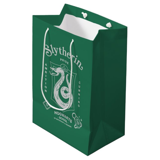 SLYTHERIN™ Stolthet Ambition Listighet Vapenmärke (Framsidan Vinklad)