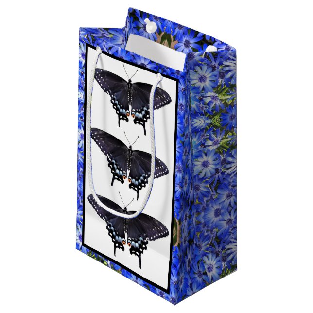 Sm Gift Bag 3 Black Swallowtails (Framsidan Vinklad)
