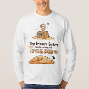 Små finanssökare - Familjecachelagring Klubb T Shirt